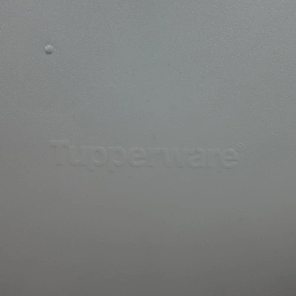 Tupperware Thatsa Mega Bowl 10L 42 Cup Purple with White Lid Seal 5377A-2